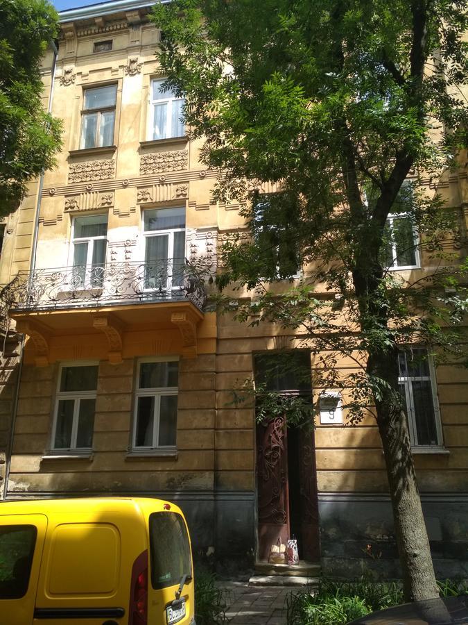 Cosy flat Apartment ลวีฟ ภายนอก รูปภาพ